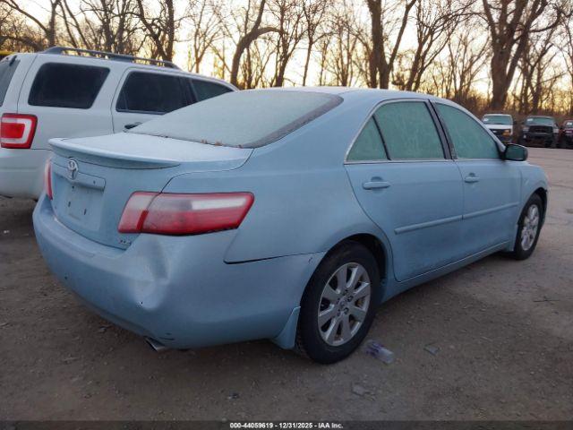 Toyota Camry Xle Image 12