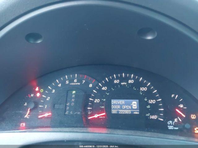 Toyota Camry Xle Image 9