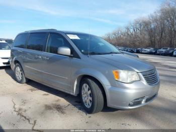  Salvage Chrysler Town & Country