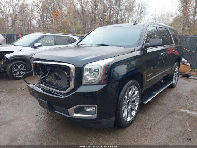 GMC Yukon Denali Image 9