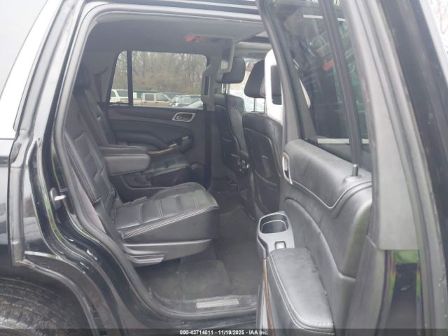 GMC Yukon Denali Image 7