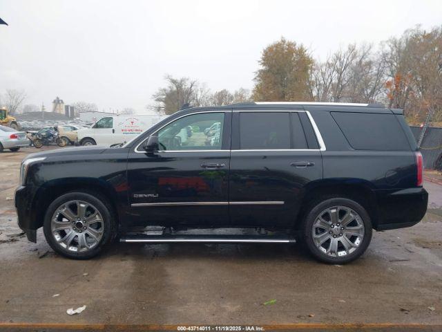GMC Yukon Denali Image 15
