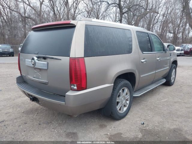 Cadillac Escalade Standard Image 8