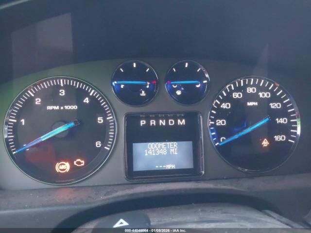 Cadillac Escalade Standard Image 10