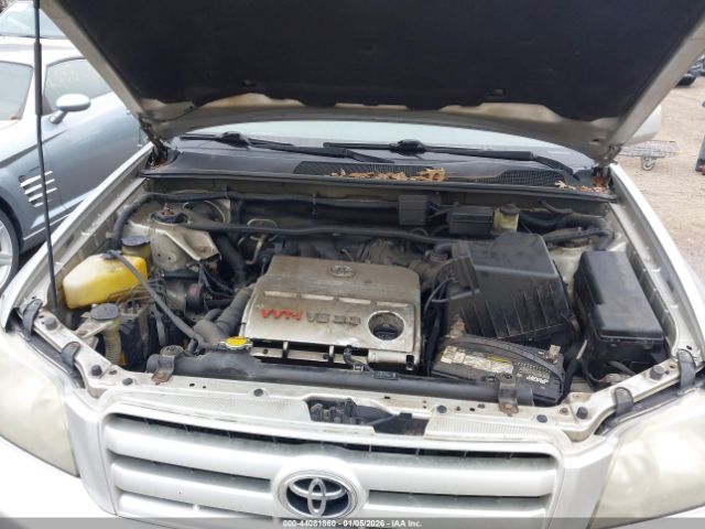 Toyota Highlander V6 Image 11
