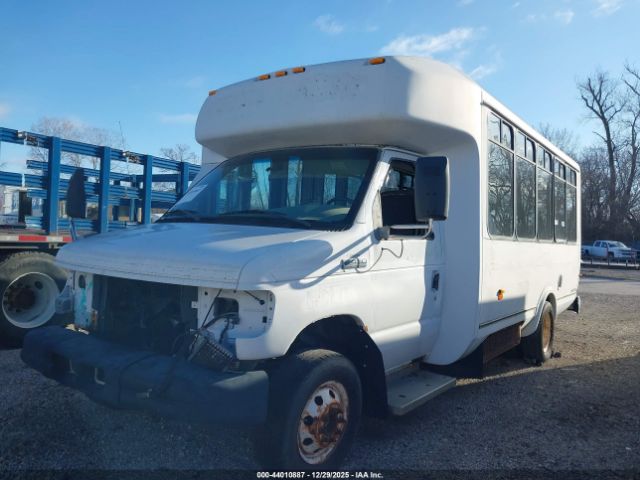 Ford E-450 Image 7