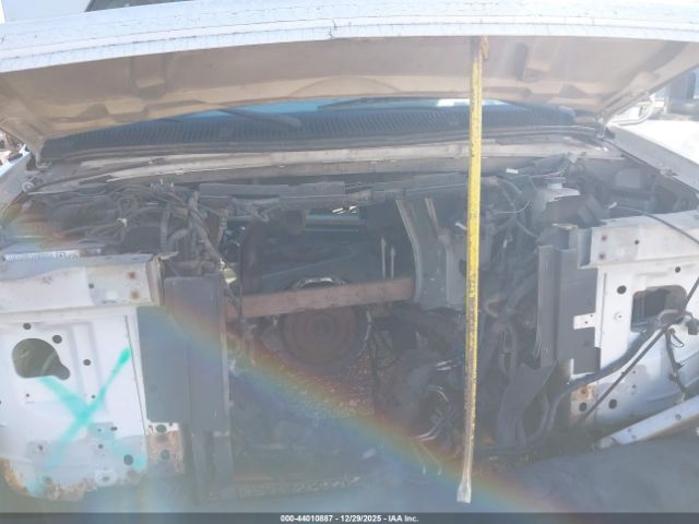 Ford E-450 Image 5