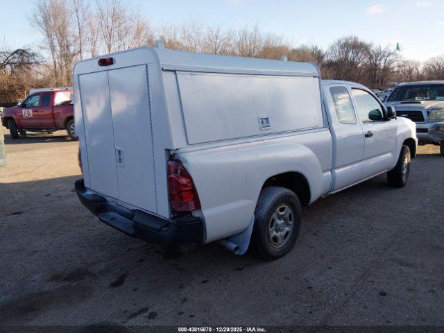 Toyota Tacoma Image 15