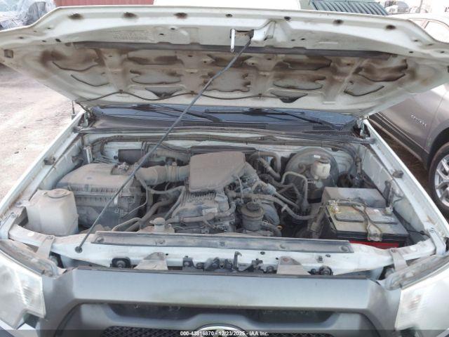 Toyota Tacoma Image 12