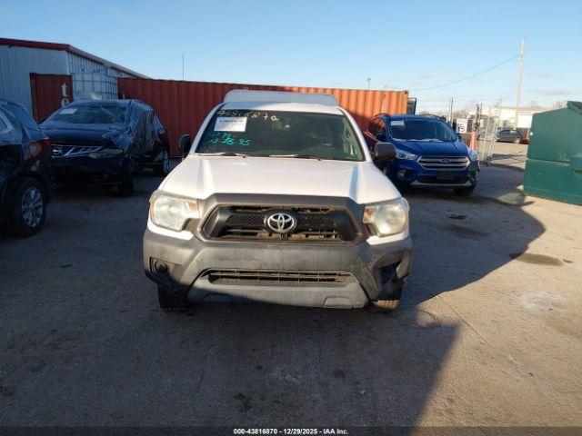 Toyota Tacoma Image 4