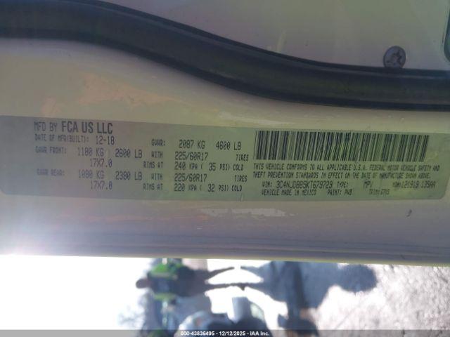 Jeep Compass Latitude 4x4 Image 7