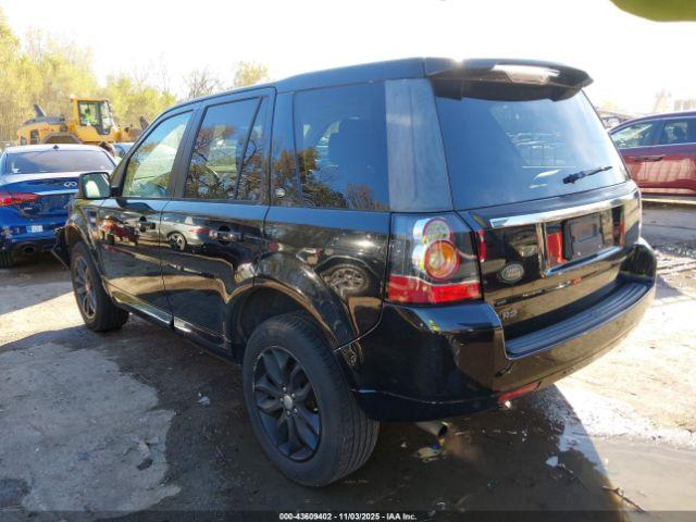Land Rover LR2 Image 2