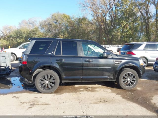 Land Rover LR2 Image 9