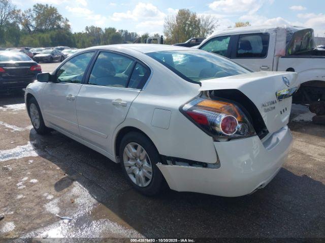 Nissan Altima 2.5 S Image 13