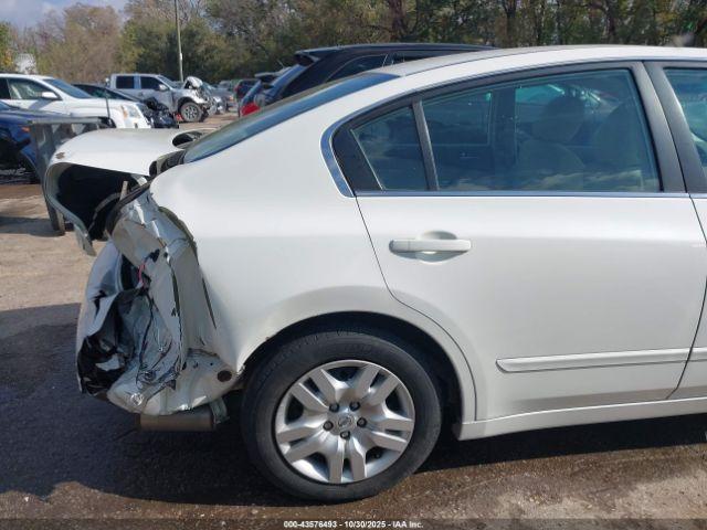 Nissan Altima 2.5 S Image 10