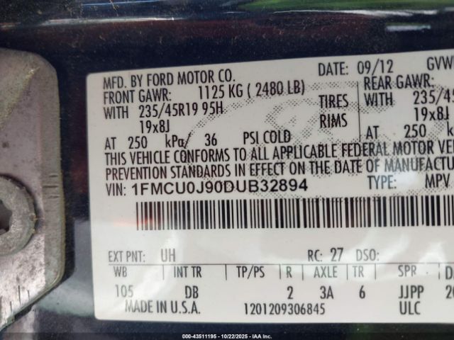 Ford Escape Titanium Image 12