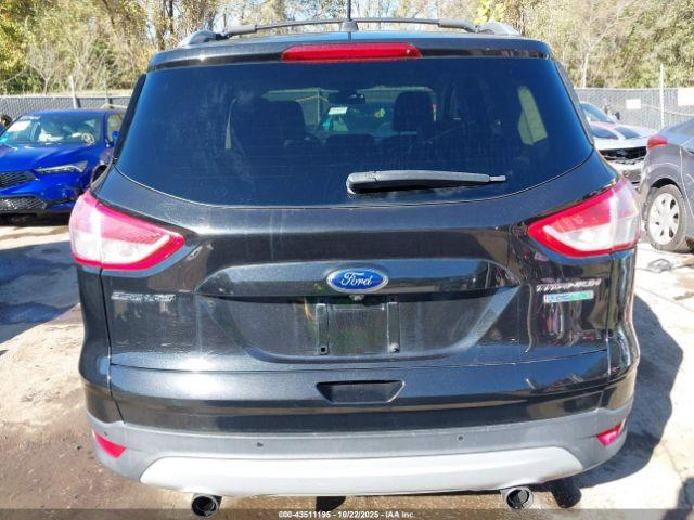 Ford Escape Titanium Image 8