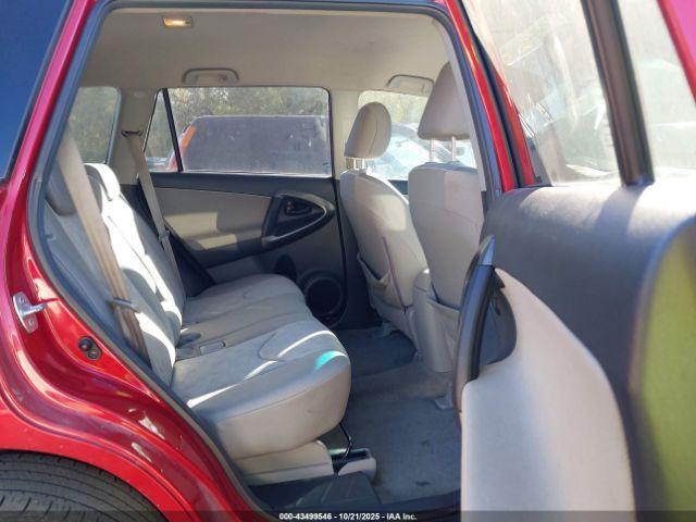 Toyota RAV4 Image 10