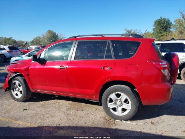 Toyota RAV4 Image 11