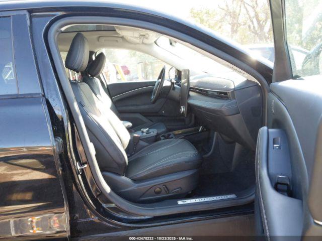 Ford Mustang Premium Image 15