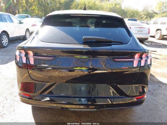 Ford Mustang Premium Image 10