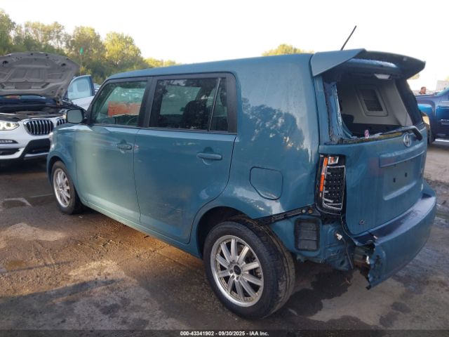 Scion xB Image 16