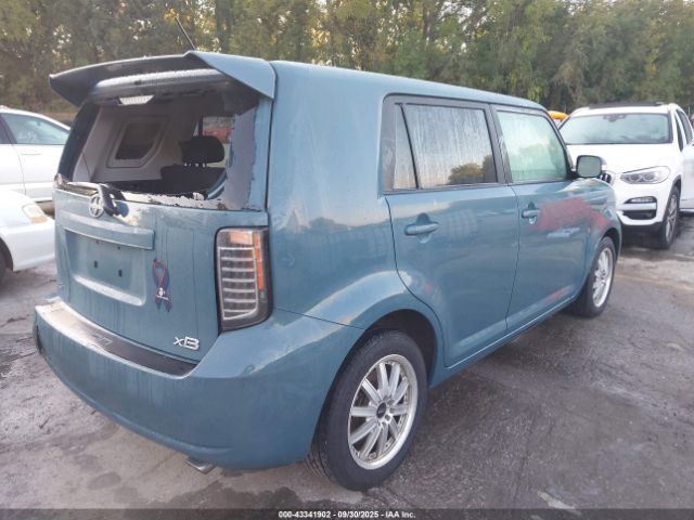 Scion xB Image 13