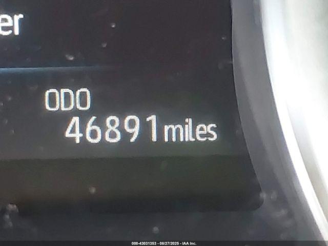 Toyota Camry Xle Hybrid Image 16