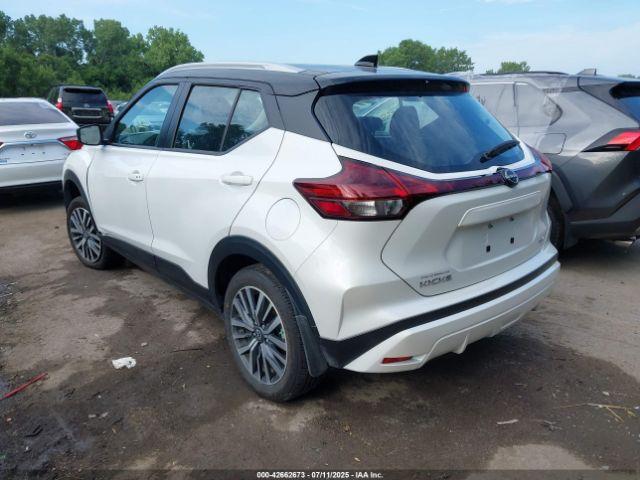 Nissan Kicks Sv Xtronic Cvt Image 2