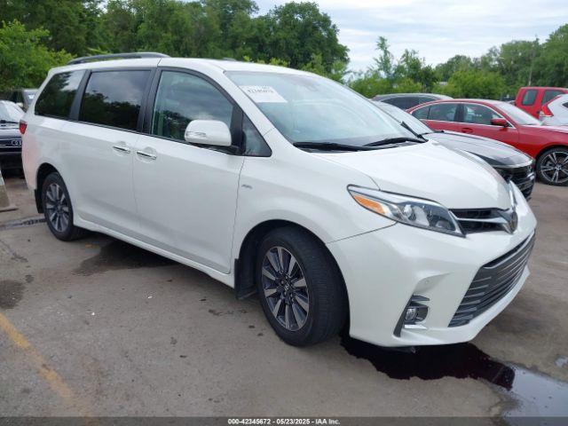  Salvage Toyota Sienna