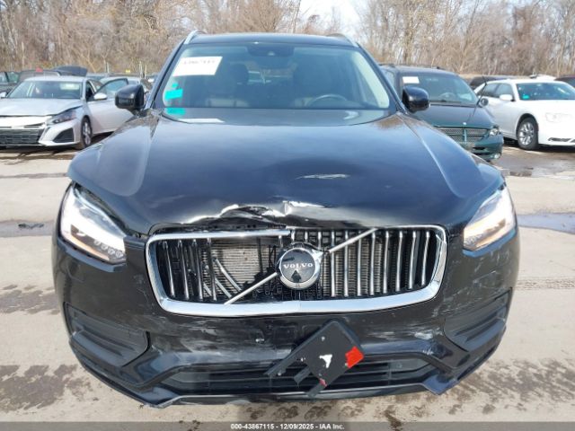 Volvo XC90 T6 Momentum 6 Passenger Image 12