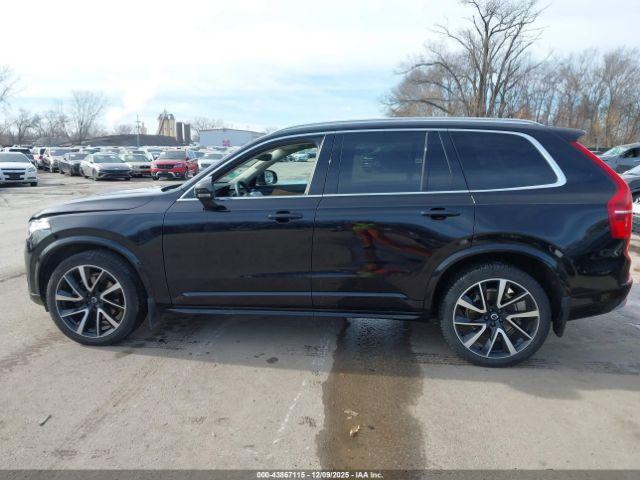 Volvo XC90 T6 Momentum 6 Passenger Image 9