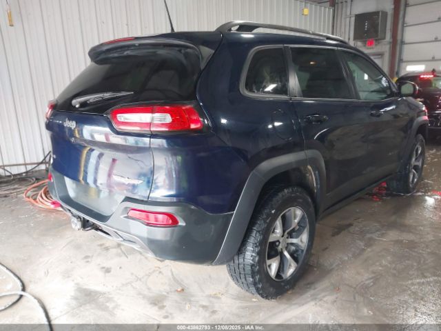 Jeep Cherokee Trailhawk Image 2