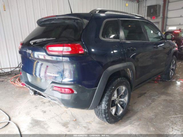 Jeep Cherokee Trailhawk Image 2