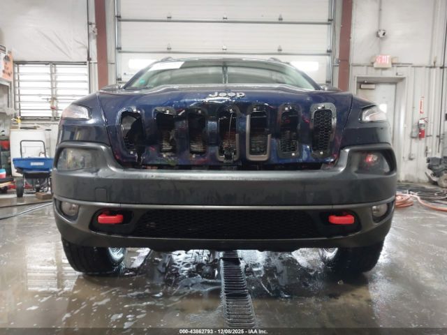 Jeep Cherokee Trailhawk Image 14