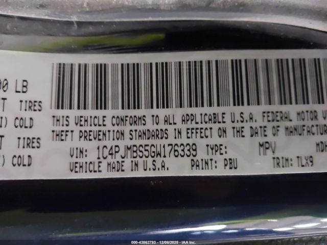 Jeep Cherokee Trailhawk Image 9