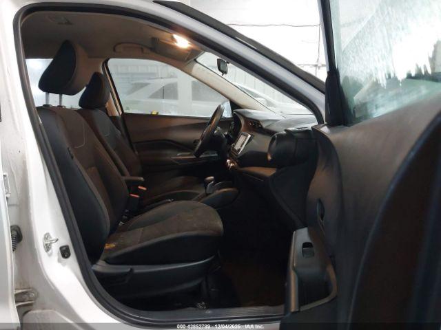 Nissan Kicks S Image 15