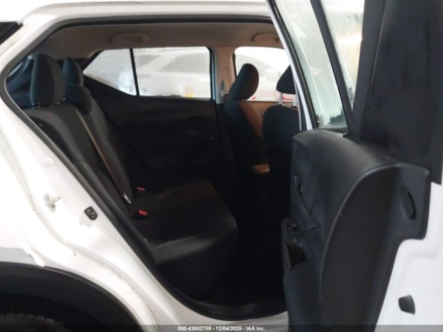 Nissan Kicks S Image 16