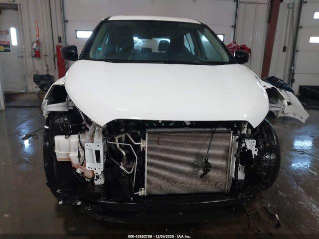 Nissan Kicks S Image 13