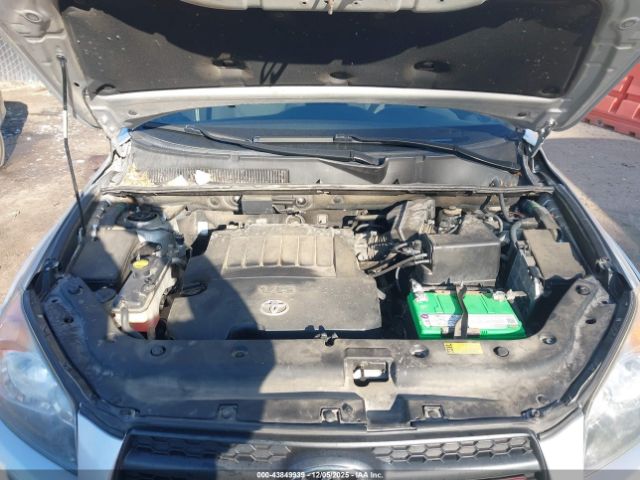 Toyota RAV4 Sport V6 Image 9