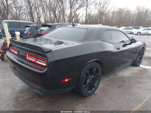 Dodge Challenger Sxt Plus Image 7