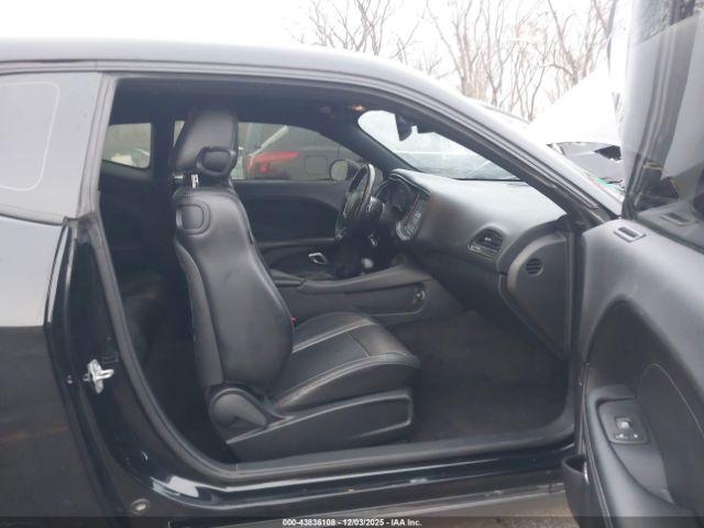 Dodge Challenger Sxt Plus Image 3