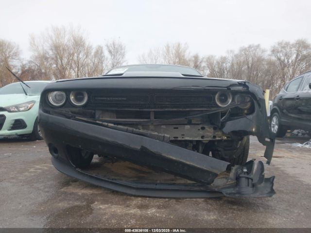 Dodge Challenger Sxt Plus Image 4