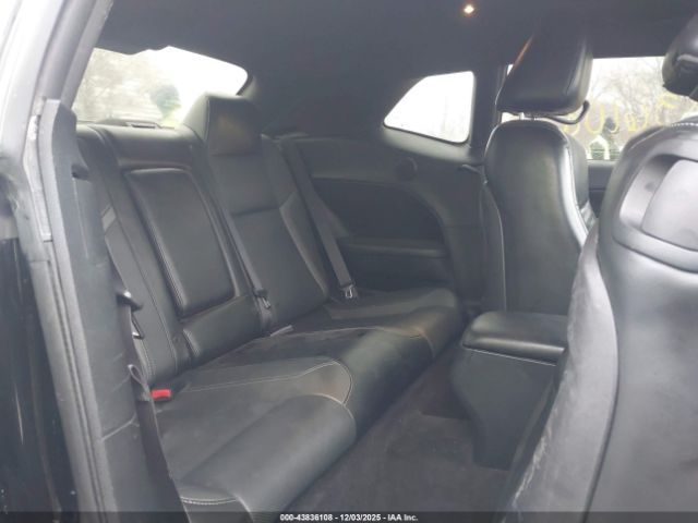 Dodge Challenger Sxt Plus Image 9