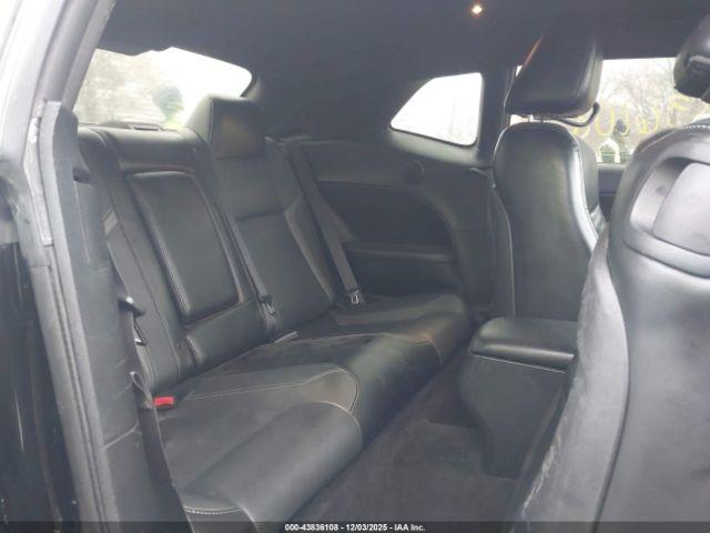 Dodge Challenger Sxt Plus Image 9