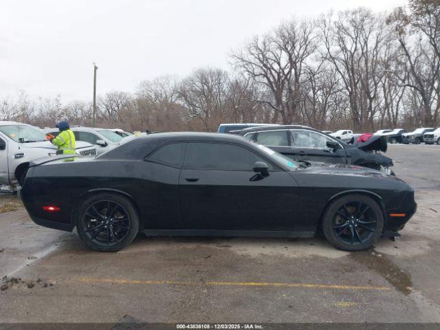 Dodge Challenger Sxt Plus Image 13
