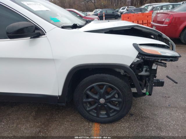 Jeep Cherokee Latitude Fwd Image 10