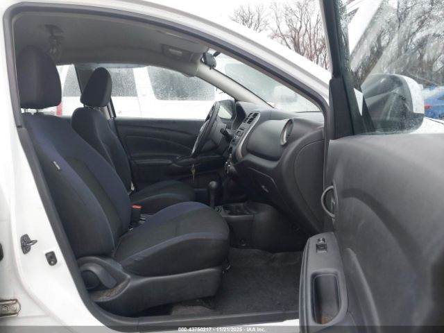 Nissan Versa 1.6 Sv Image 11