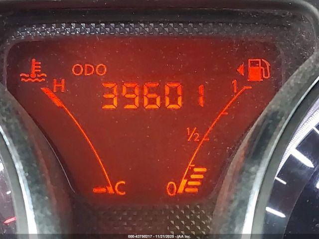 Nissan Versa 1.6 Sv Image 16