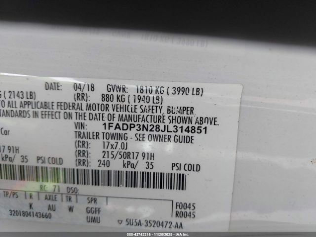 Ford Focus Titanium Image 12